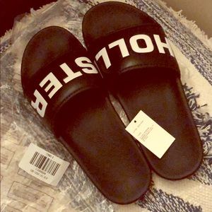 Hollister men’s flip flops